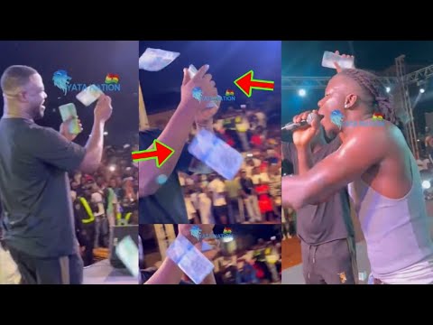 Read more about the article This Is Not 5 5 Cedis oo, Stonebwoy Shouts As A Man Splash 100 Cedis And 200 Cedis Notes On Him