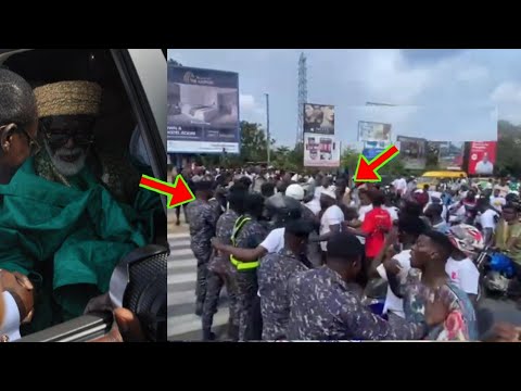 Read more about the article Ghana Police Couldn’t Stand The Youth As They Tried To Blocked Chief Imam’s Convoy At Kawukudi