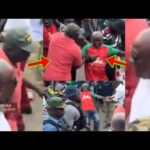 John Mahama’s Bodyguard Assáulted NDC Big Supporter In front Of Mahama, See Mahama’s Reaction